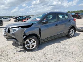  Salvage Nissan Kicks