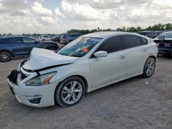  Salvage Nissan Altima