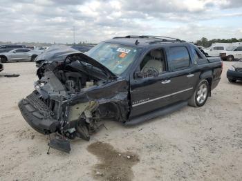  Salvage Chevrolet Avalanche