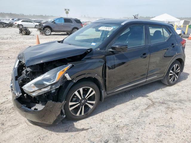  Salvage Nissan Kicks