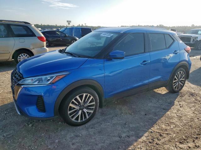  Salvage Nissan Kicks
