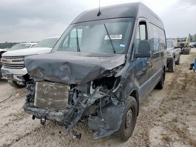  Salvage Mercedes-Benz Sprinter