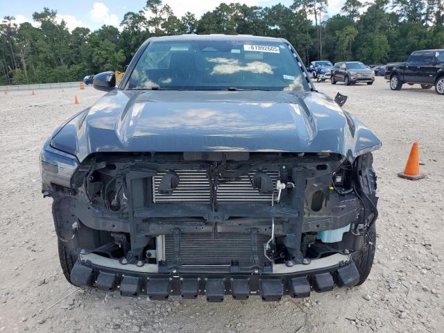 Toyota Tacoma Double Cab Image 12