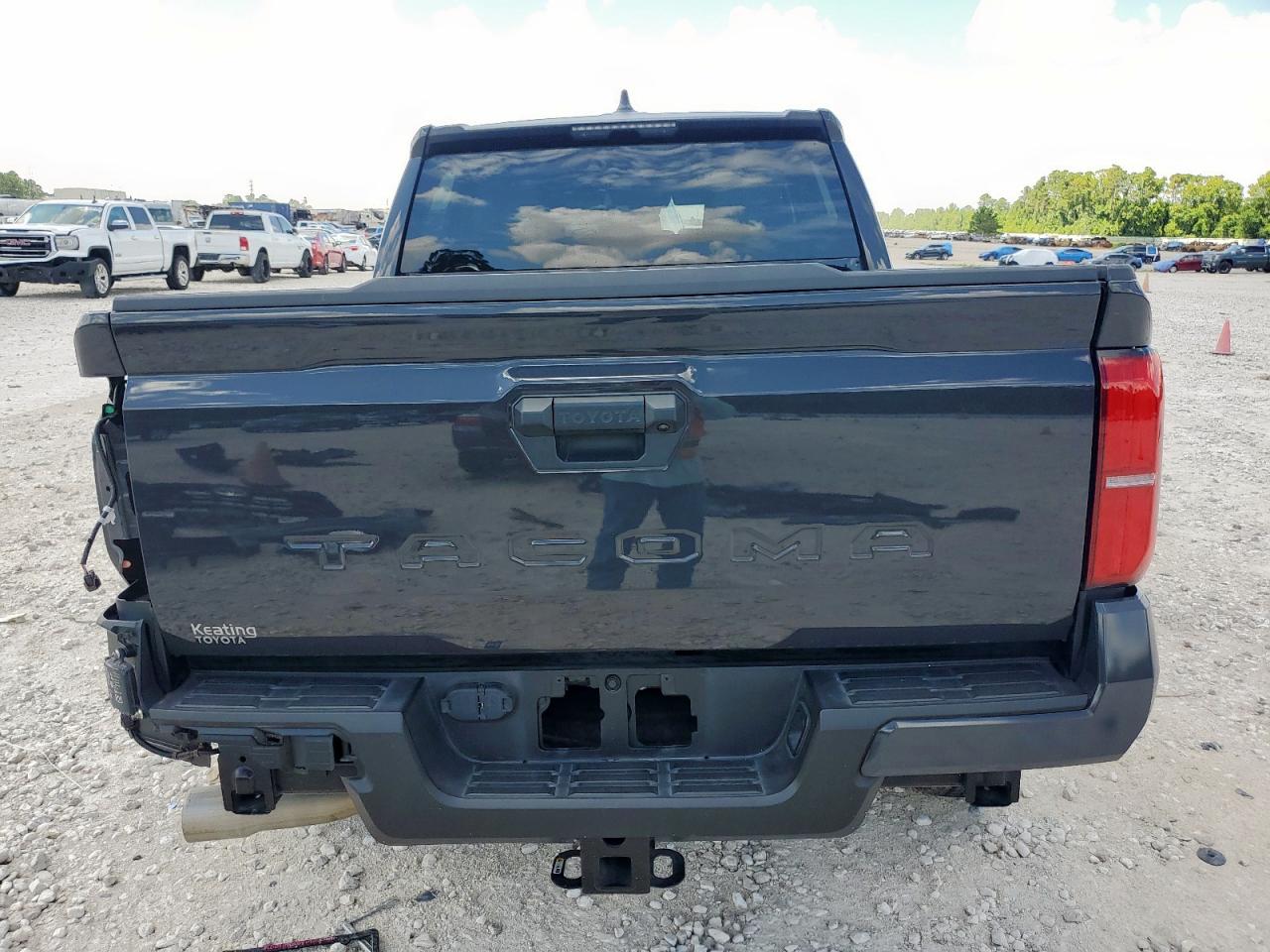 Toyota Tacoma Double Cab Image 6