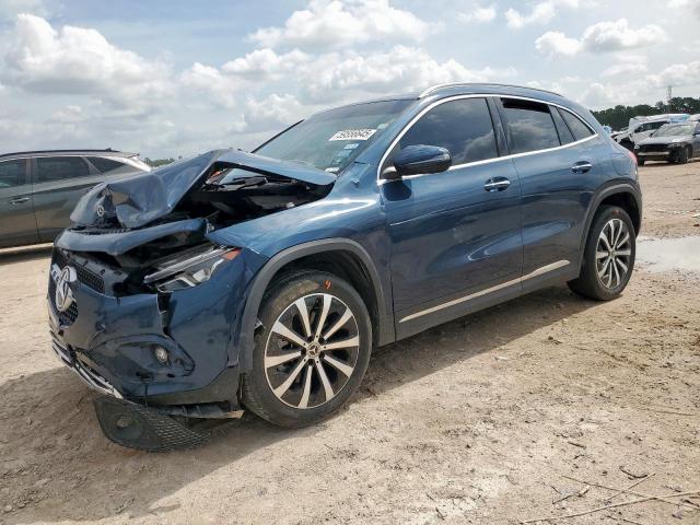  Salvage Mercedes-Benz GLA