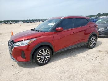  Salvage Nissan Kicks