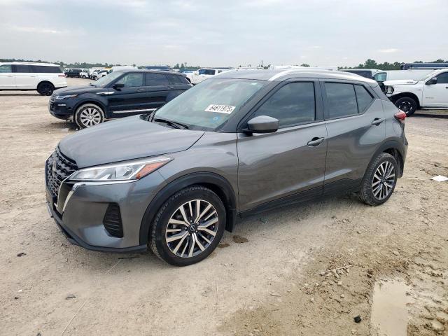  Salvage Nissan Kicks