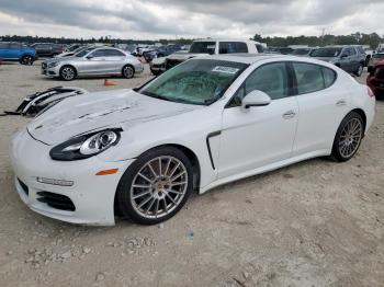  Salvage Porsche Panamera