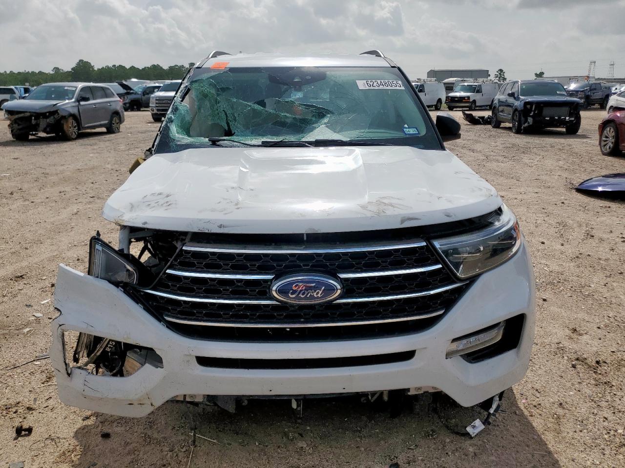 Ford Explorer Xlt Image 3