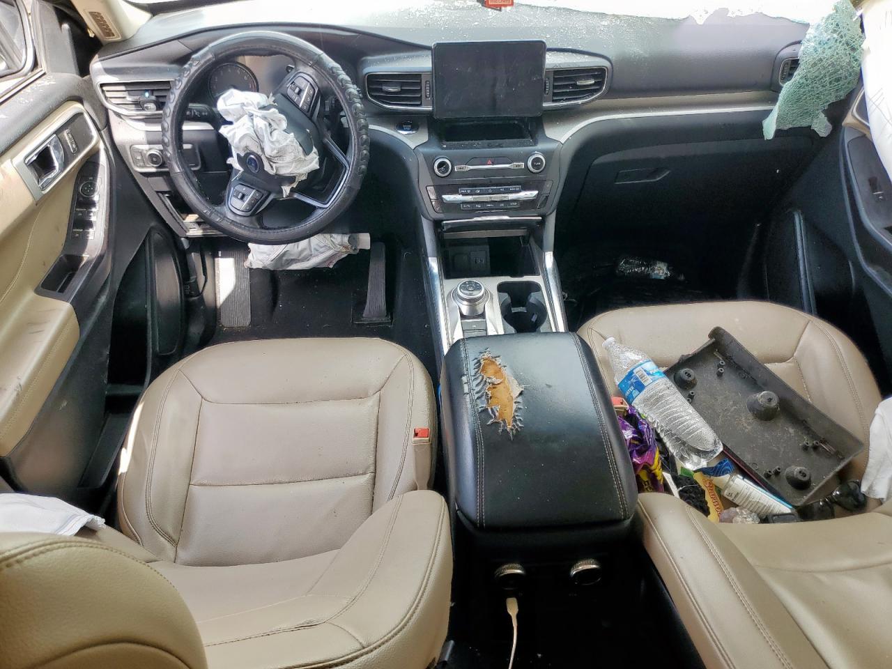 Ford Explorer Xlt Image 8