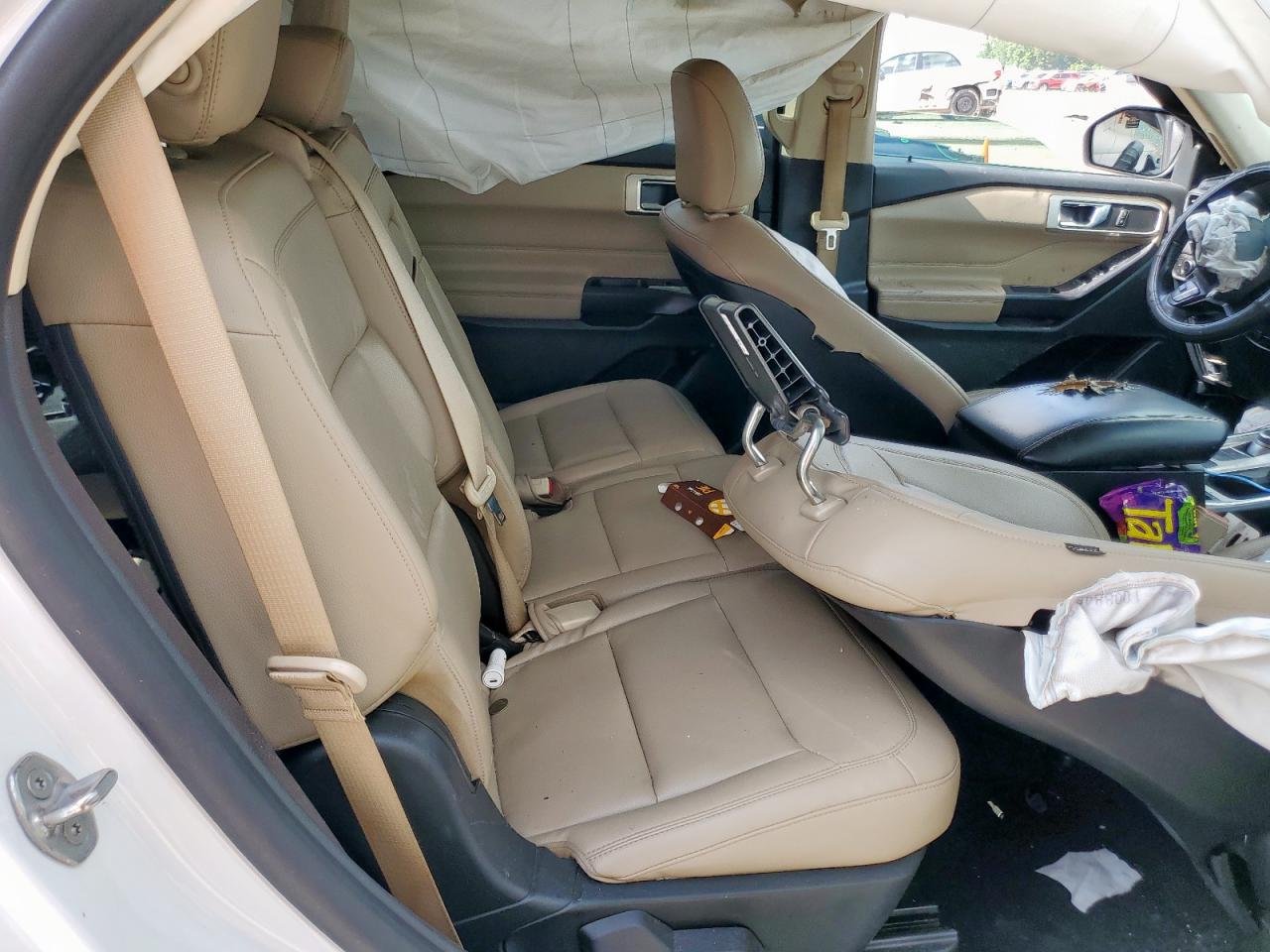 Ford Explorer Xlt Image 11