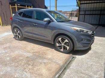  Salvage Hyundai TUCSON