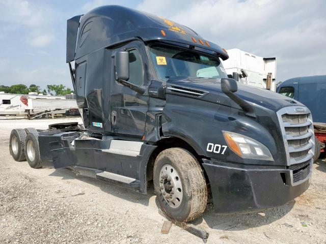  Salvage Freightliner Cascadia 1