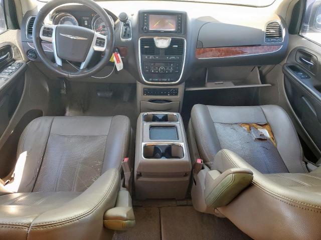 Chrysler Minivan Touring L Image 5