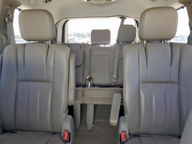 Chrysler Minivan Touring L Image 6