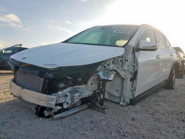  Salvage Mercedes-Benz GLA