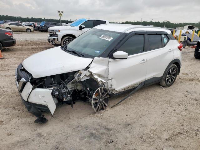  Salvage Nissan Kicks