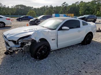  Salvage Ford Mustang
