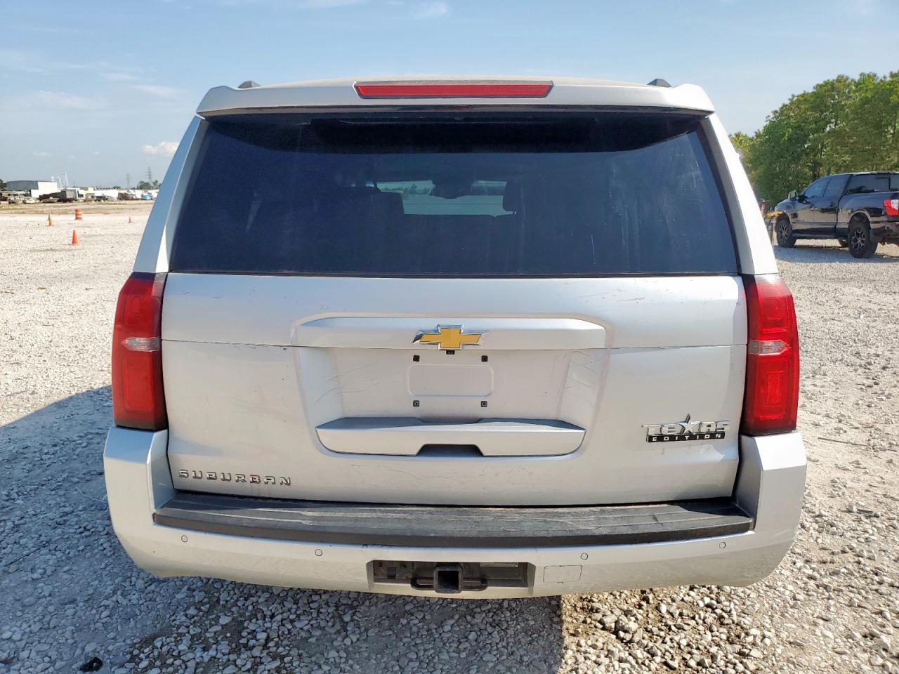 Chevrolet Suburban K1500 Lt Image 6