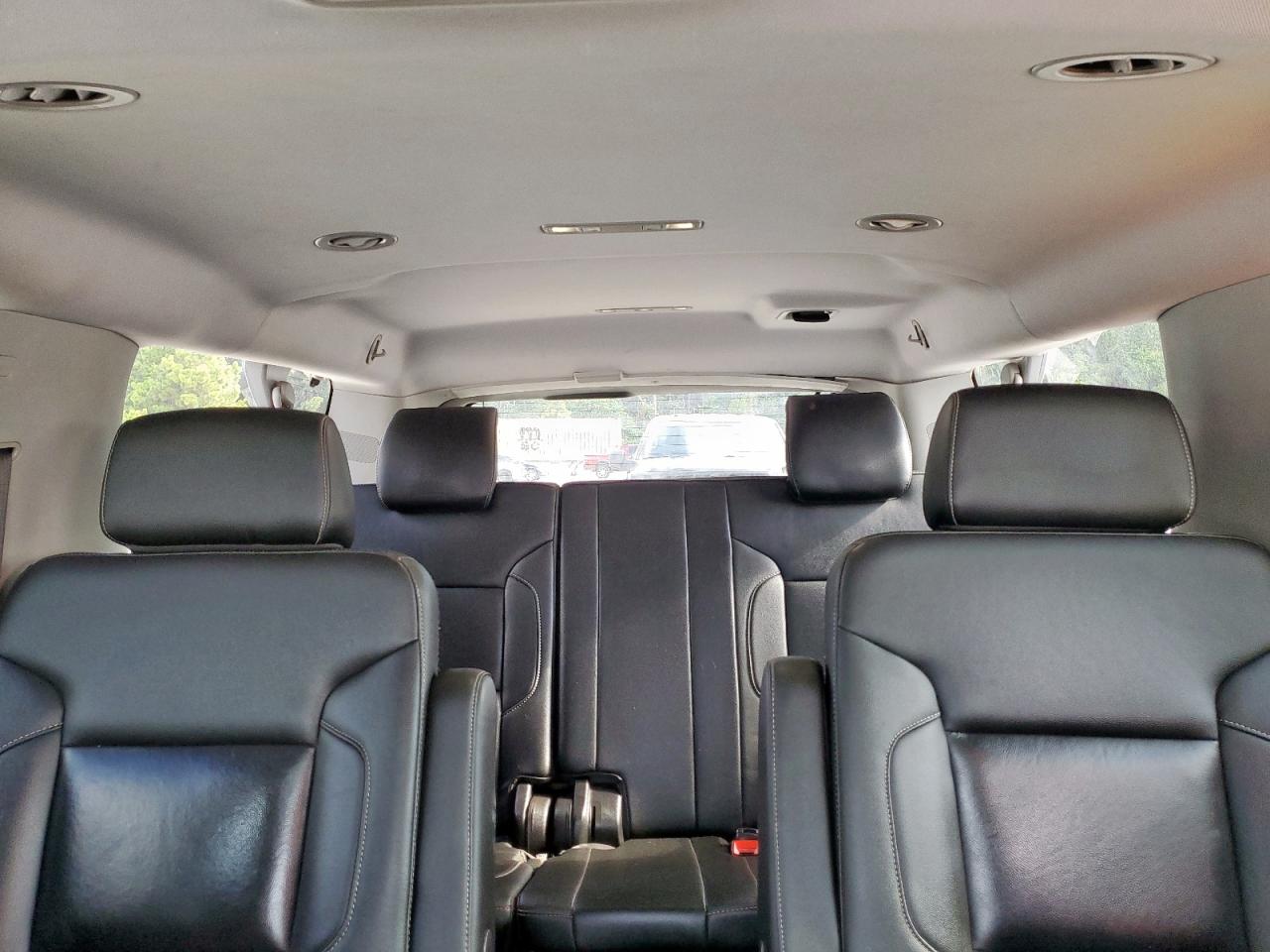 Chevrolet Suburban K1500 Lt Image 7