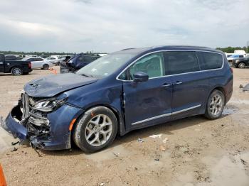  Salvage Chrysler Pacifica