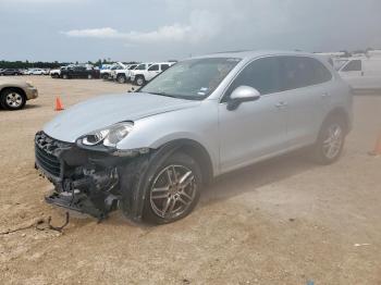  Salvage Porsche Cayenne