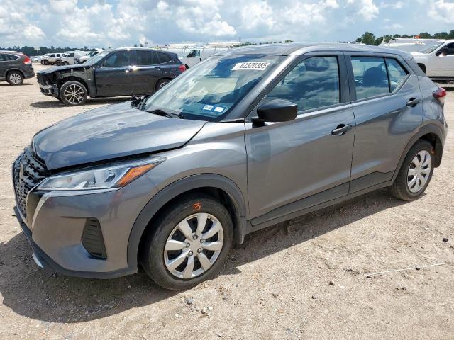  Salvage Nissan Kicks