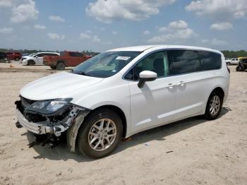 Salvage Chrysler Minivan