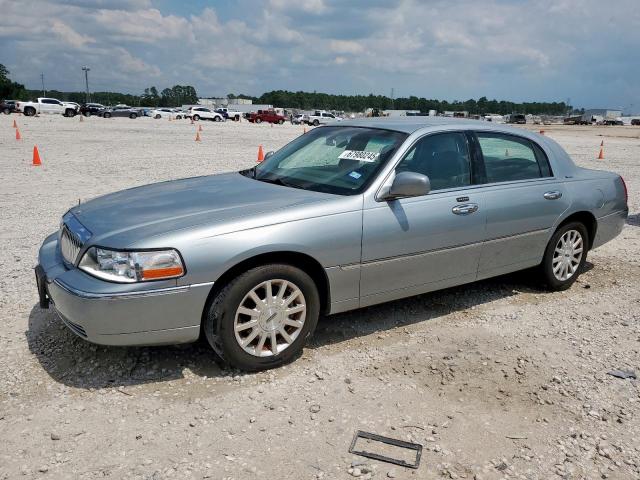  Salvage Lincoln Towncar