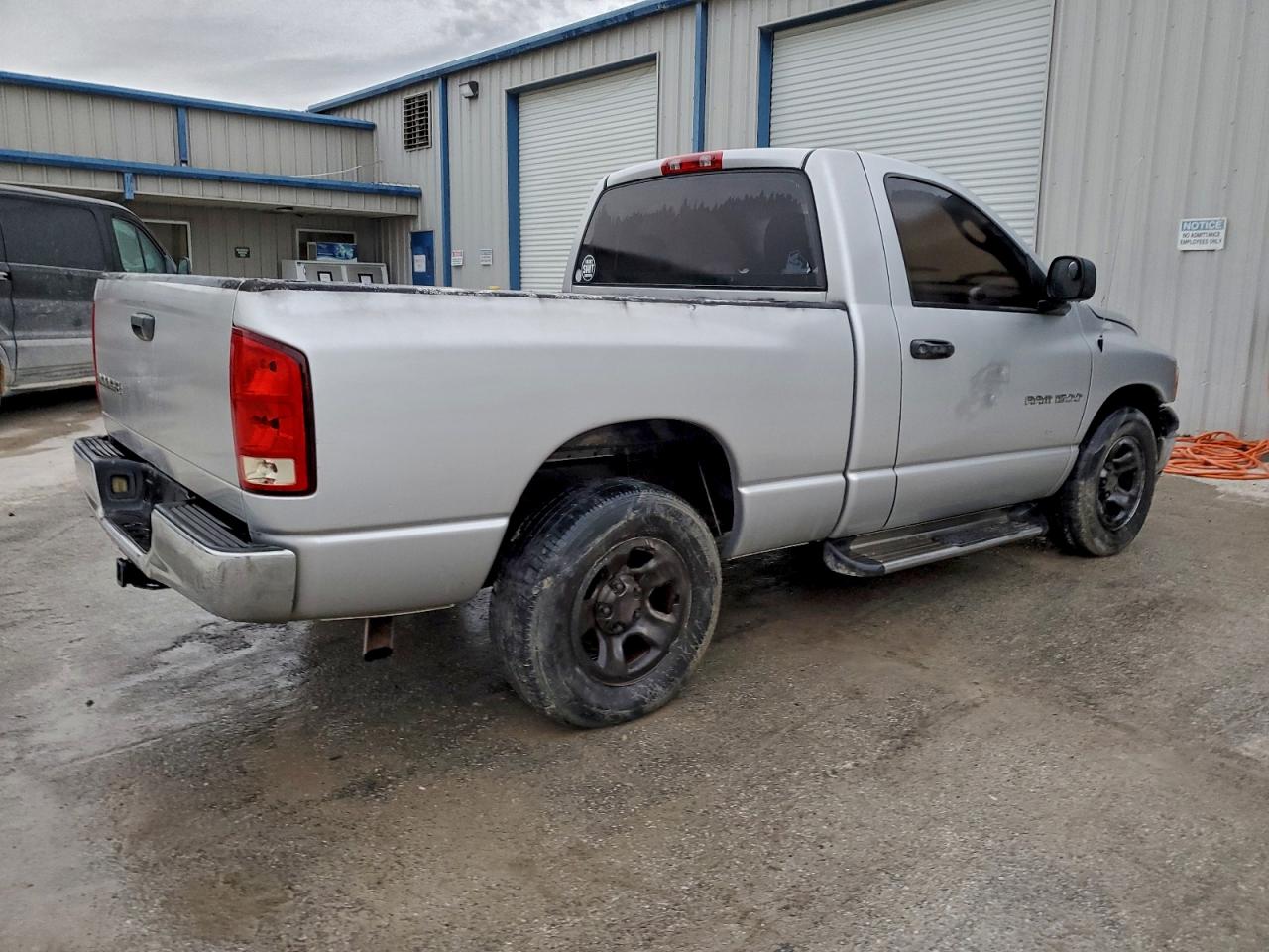 Dodge Ram 1500 St Image 3
