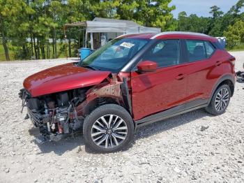  Salvage Nissan Kicks