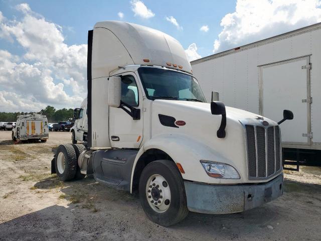  Salvage Peterbilt Tractor 579