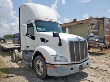  Salvage Peterbilt Tractor 579