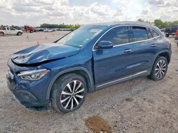  Salvage Mercedes-Benz GLA