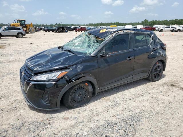  Salvage Nissan Kicks