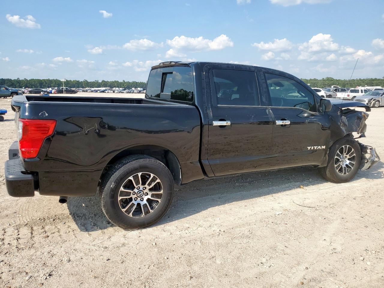 Nissan Titan S Image 10