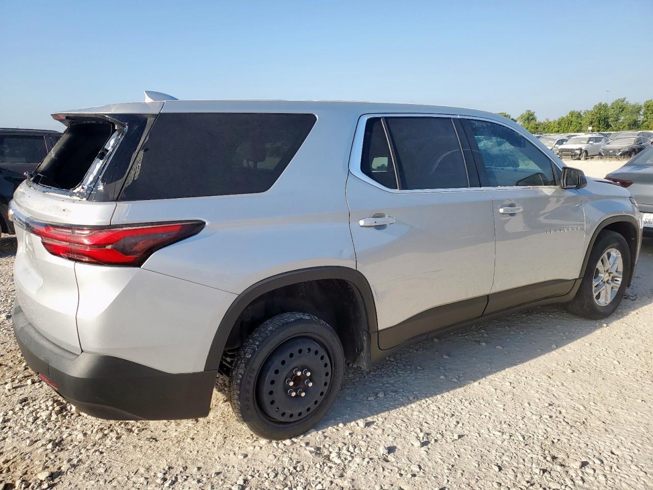 Chevrolet Traverse Ls Image 2