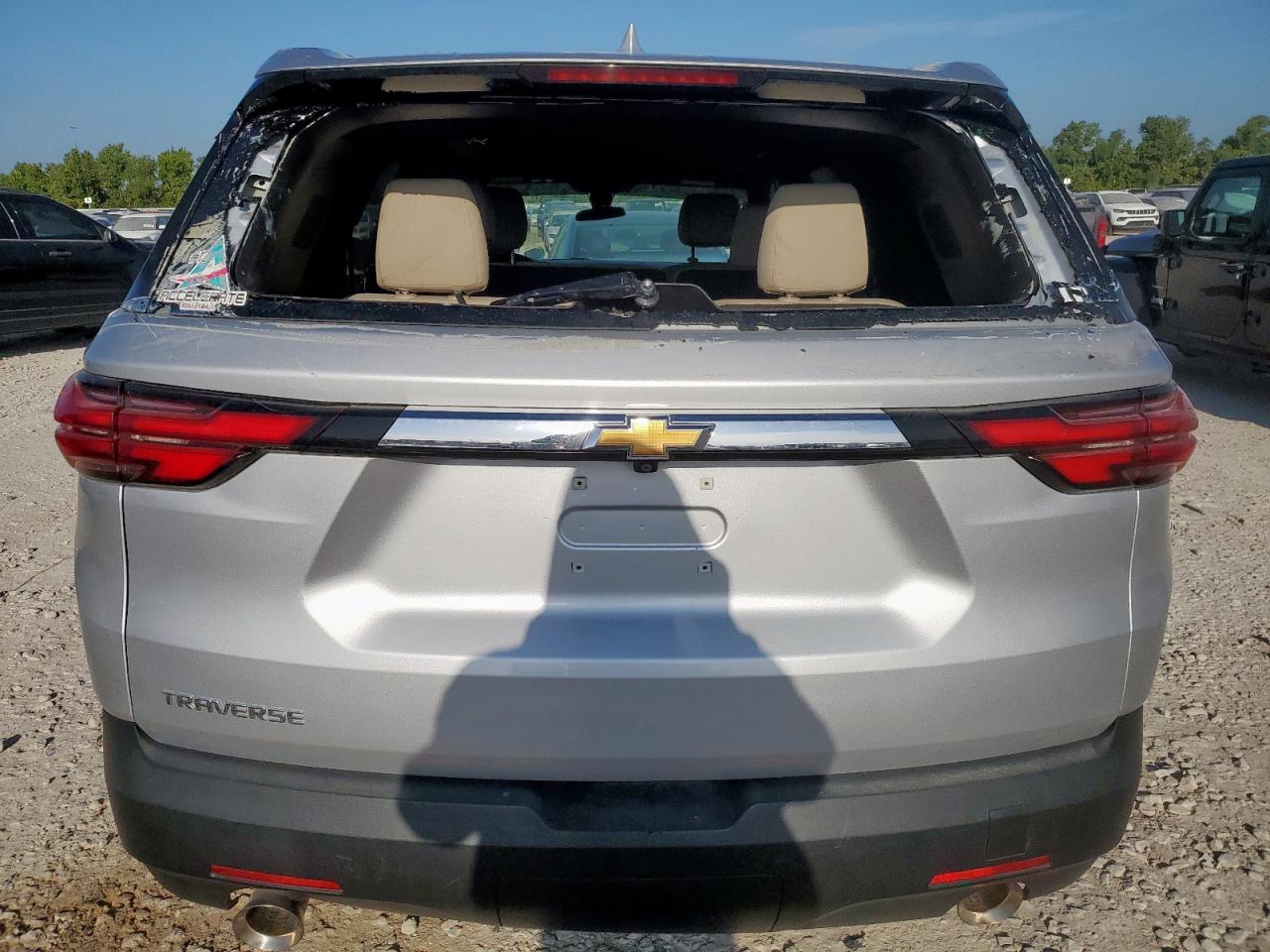 Chevrolet Traverse Ls Image 8
