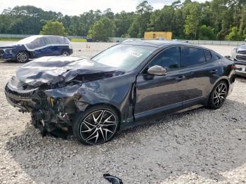  Salvage Kia Stinger