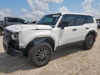  Salvage Toyota Land Cruis