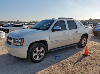  Salvage Chevrolet Avalanche