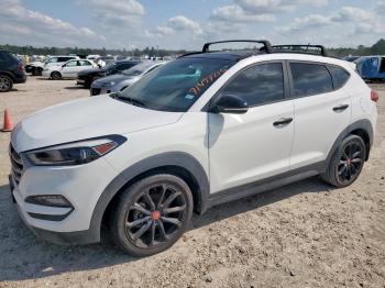  Salvage Hyundai TUCSON