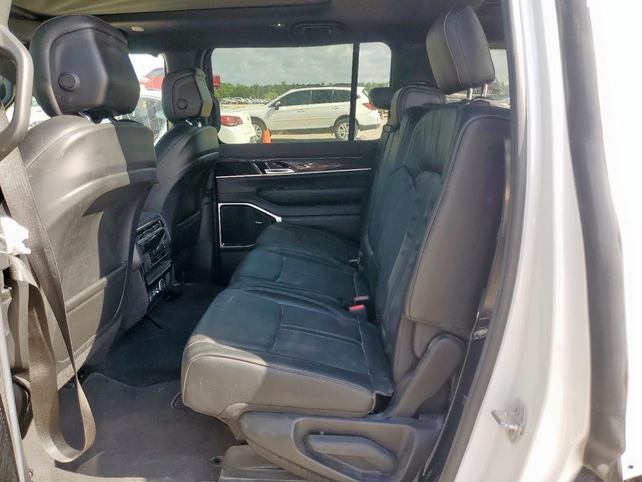 Jeep Wagoneer Series Iii Image 13