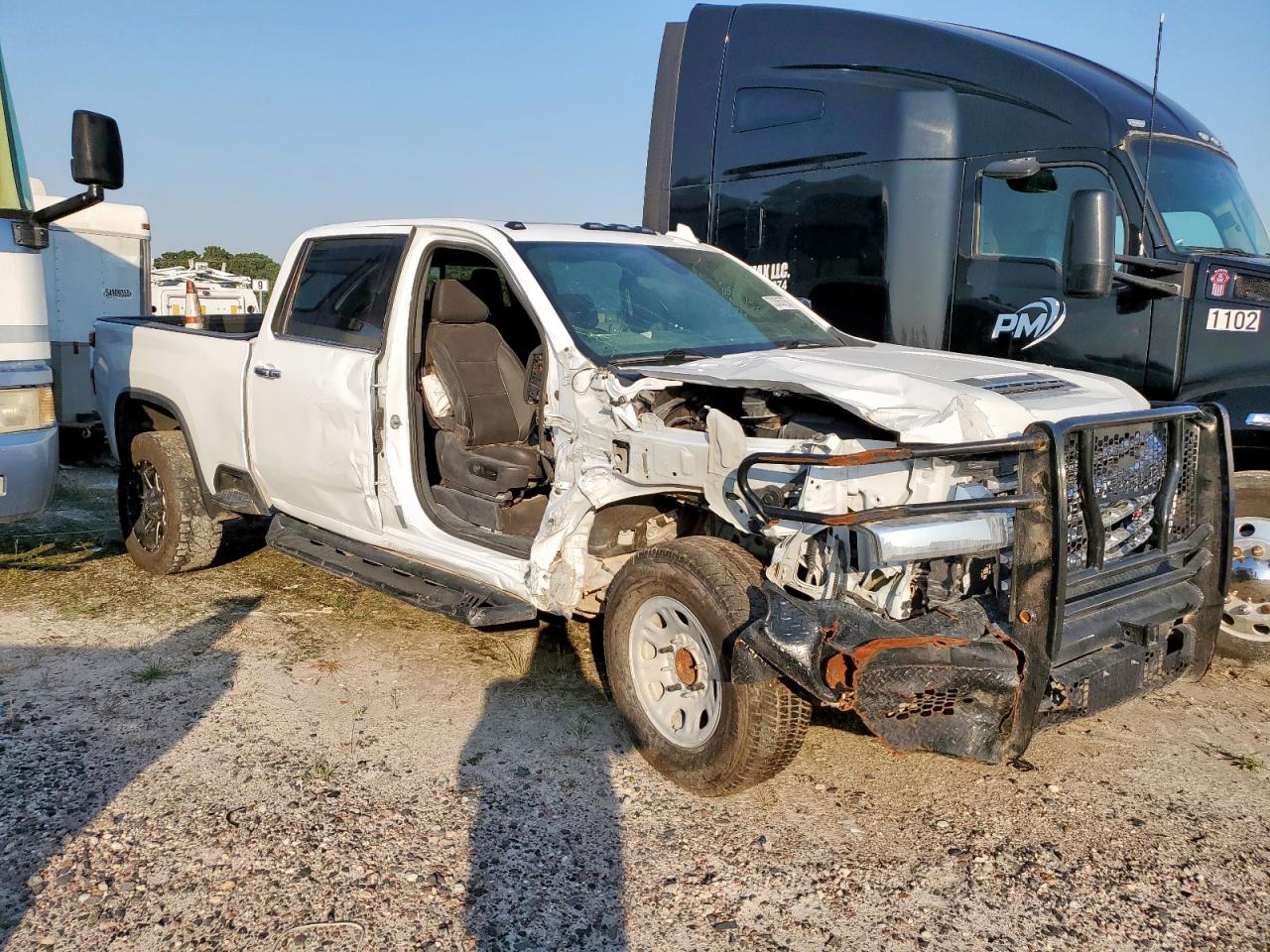 Chevrolet Silverado K2500 Heavy Duty Ltz Image 11