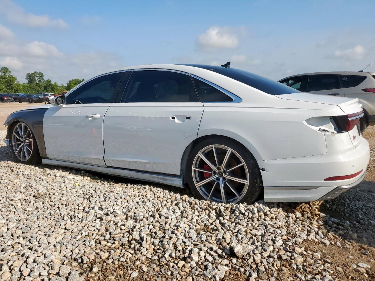Audi S8 Image 5