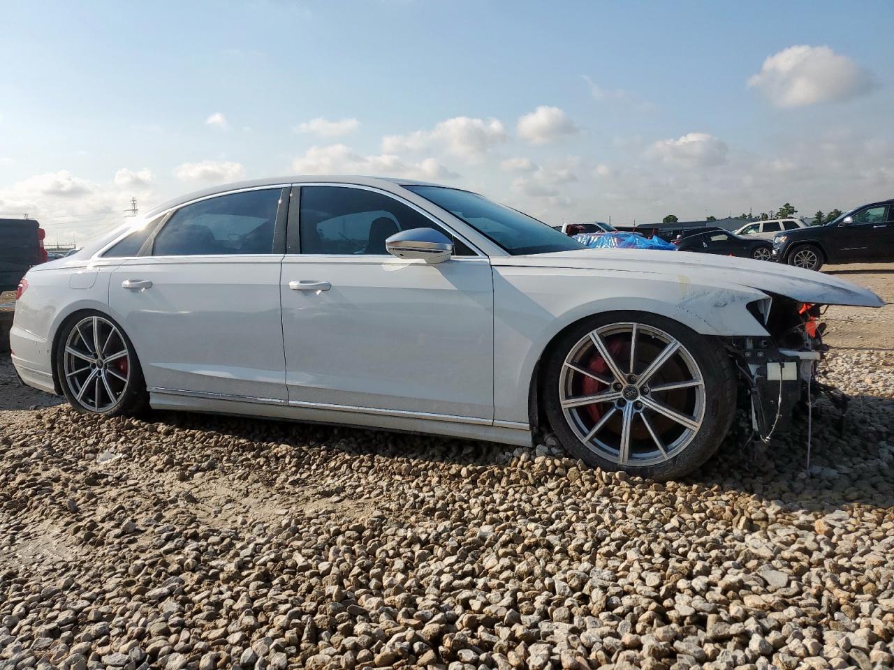 Audi S8 Image 4