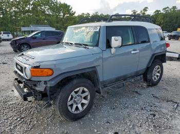  Salvage Toyota FJ Cruiser