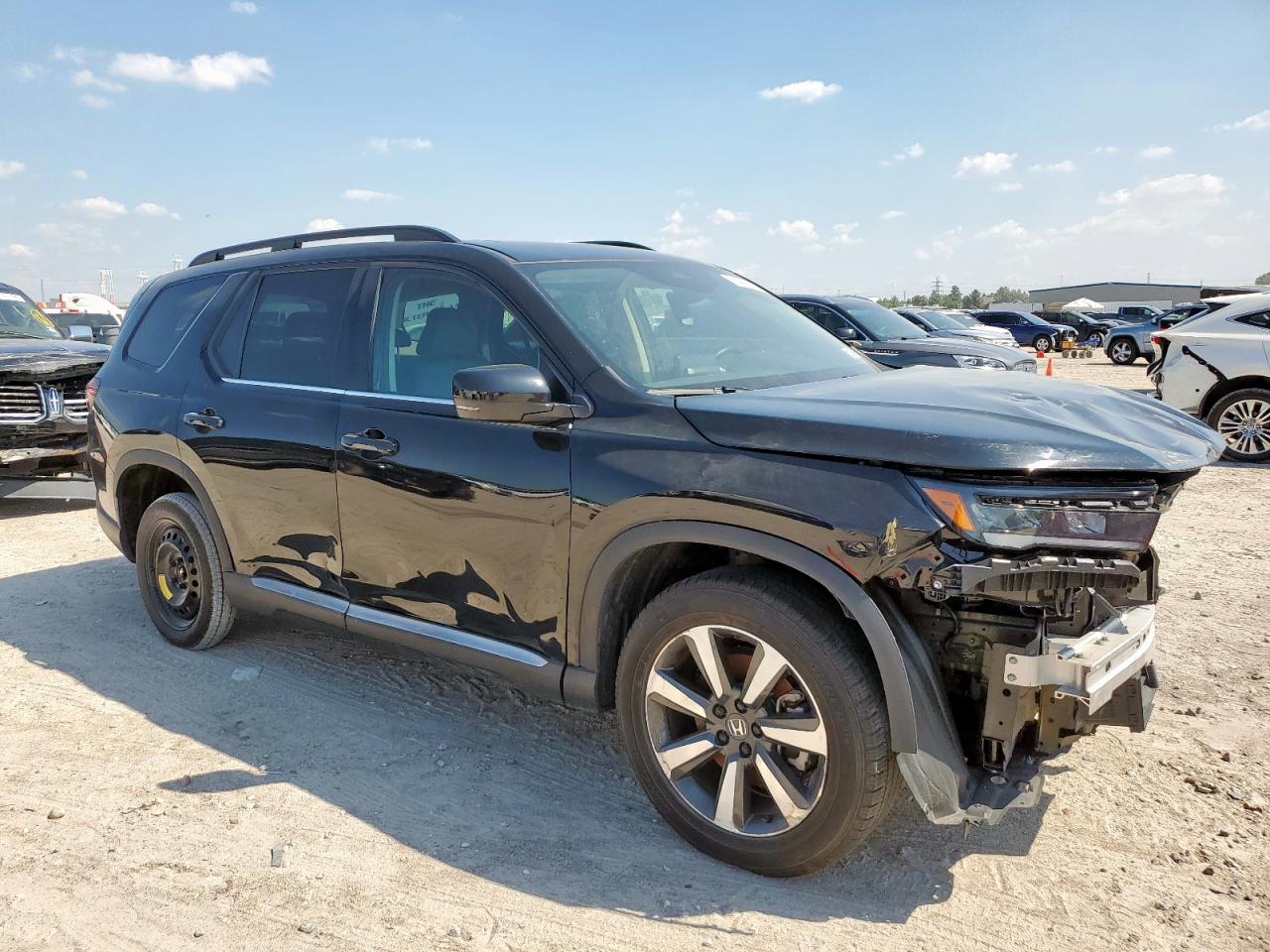 Honda Pilot Touring Image 3