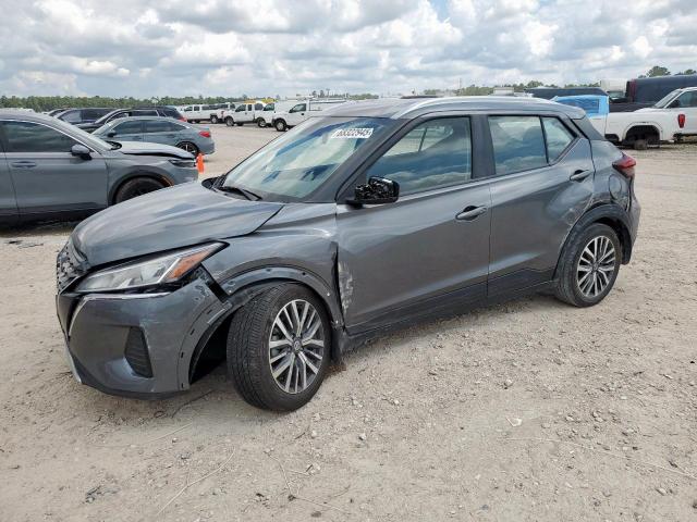  Salvage Nissan Kicks