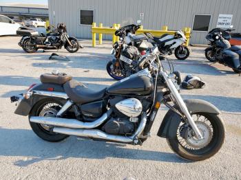  Salvage Hond Vt Cycle